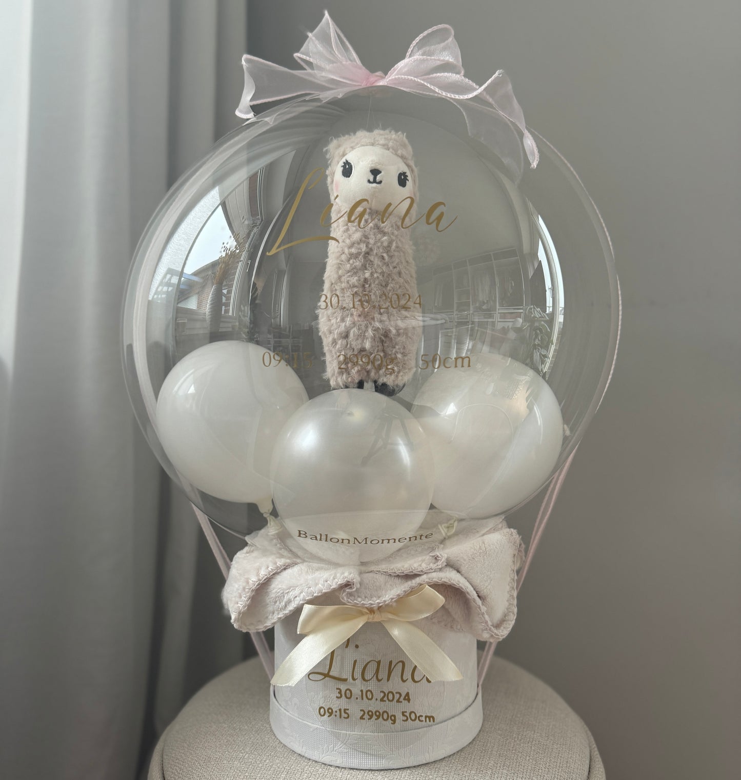 Personalisierter Ballon - Kuscheltier Lama mit Kuscheldecke